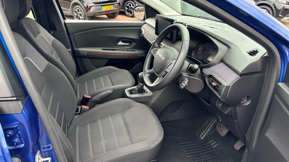 Dacia Sandero Stepway 1.0 TCe Expression 5dr CVT Petrol Hatchback - Image 36