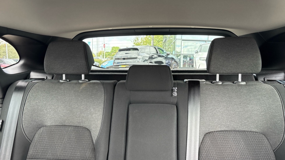 Nissan Qashqai 1.3 DiG-T MH N-Connecta 5dr Petrol Hatchback - Image 15