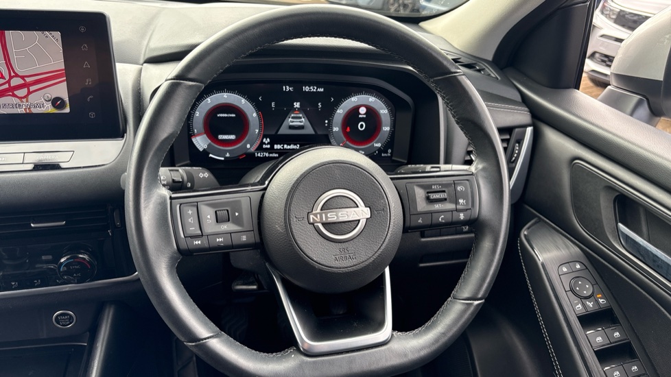 Nissan Qashqai 1.3 DiG-T MH N-Connecta 5dr Petrol Hatchback - Image 26