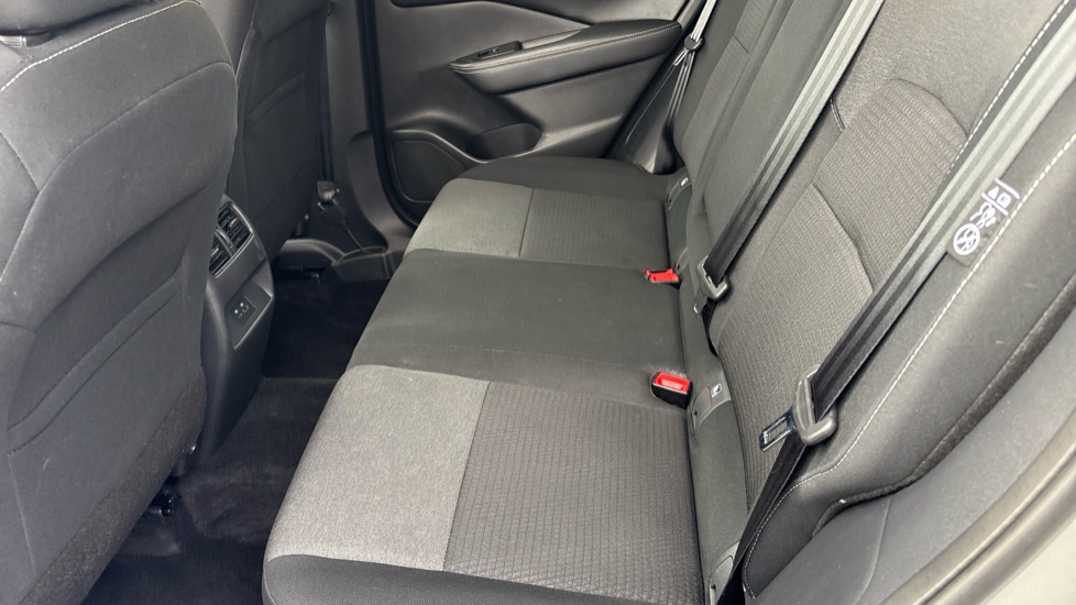 Nissan Qashqai 1.3 DiG-T MH N-Connecta 5dr Petrol Hatchback - Image 30