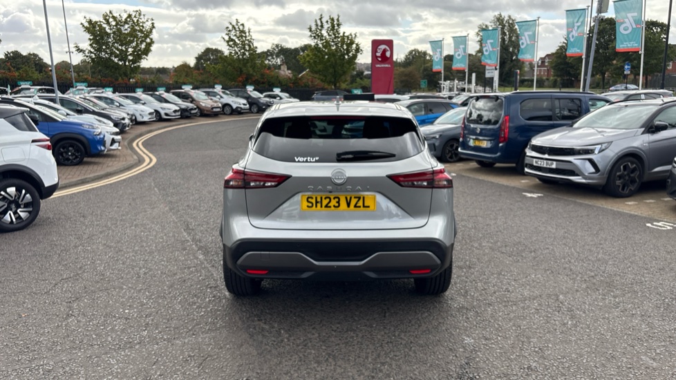 Nissan Qashqai 1.3 DiG-T MH N-Connecta 5dr Petrol Hatchback - Image 40