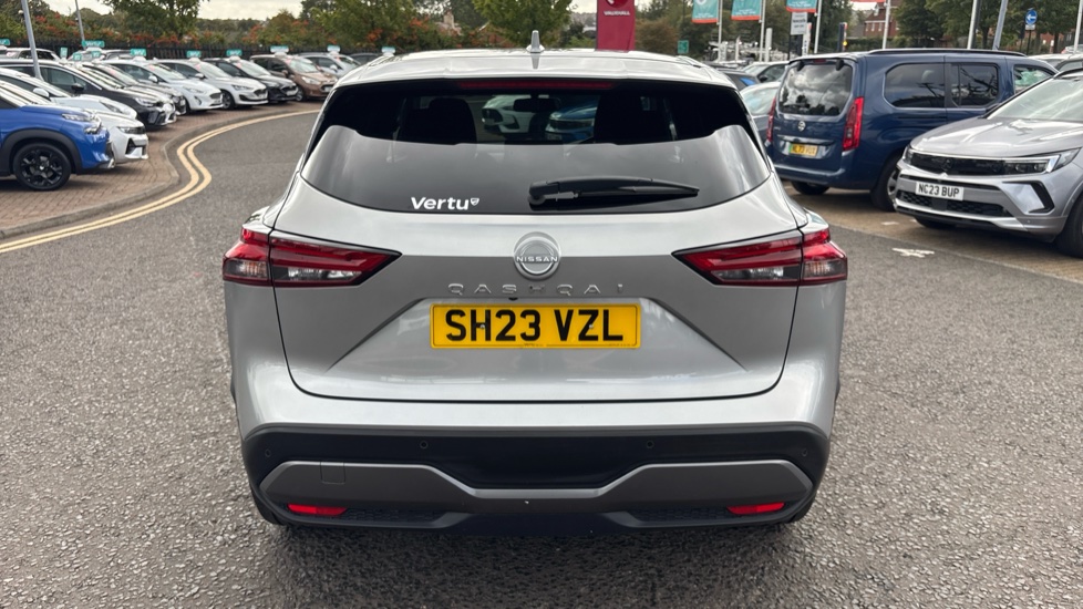 Nissan Qashqai 1.3 DiG-T MH N-Connecta 5dr Petrol Hatchback - Image 42
