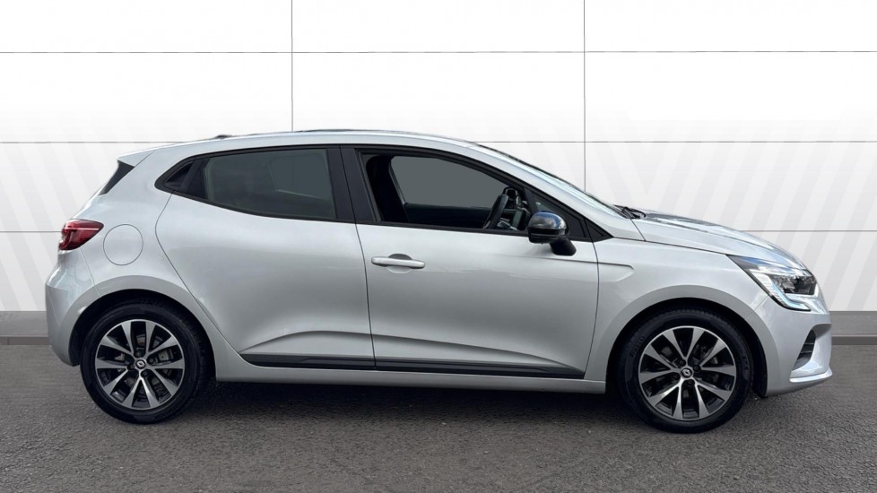 Renault Clio 1.6 E-TECH full hybrid 145 Evolution 5dr Auto Hybrid Hatchback - Image 5