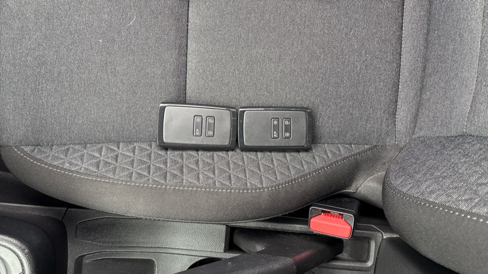Renault Clio 1.6 E-TECH full hybrid 145 Evolution 5dr Auto Hybrid Hatchback - Image 22