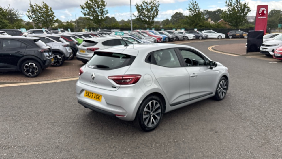 Renault Clio 1.6 E-TECH full hybrid 145 Evolution 5dr Auto Hybrid Hatchback - Image 38