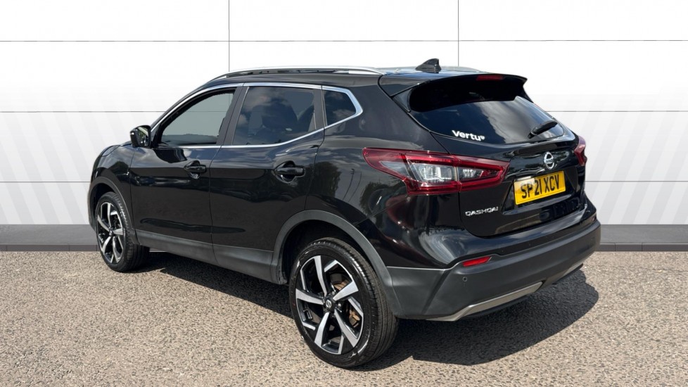 Nissan Qashqai 1.3 DiG-T N-Motion 5dr Petrol Hatchback - Image 2