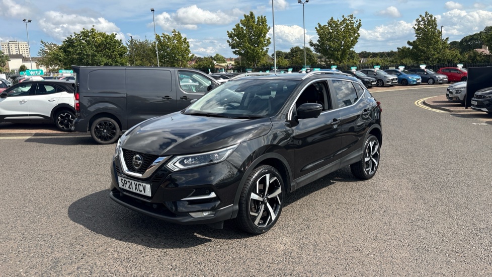 Nissan Qashqai 1.3 DiG-T N-Motion 5dr Petrol Hatchback - Image 33