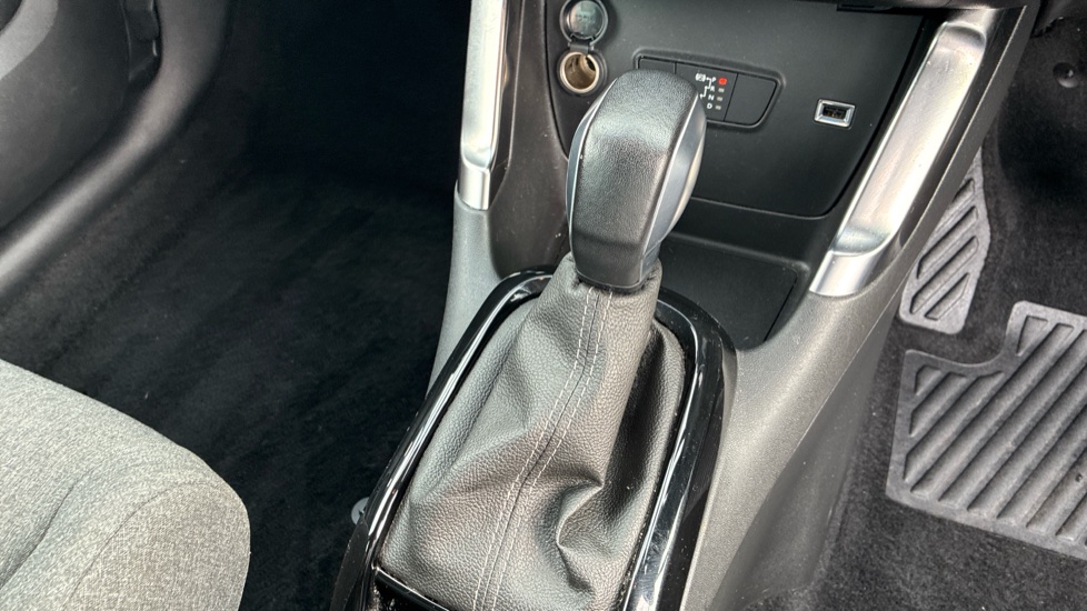 Citroen C3 Aircross 1.2 PureTech 130 Shine Plus 5dr EAT6 Petrol Hatchback - Image 13