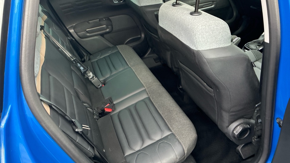 Citroen C3 Aircross 1.2 PureTech 130 Shine Plus 5dr EAT6 Petrol Hatchback - Image 16