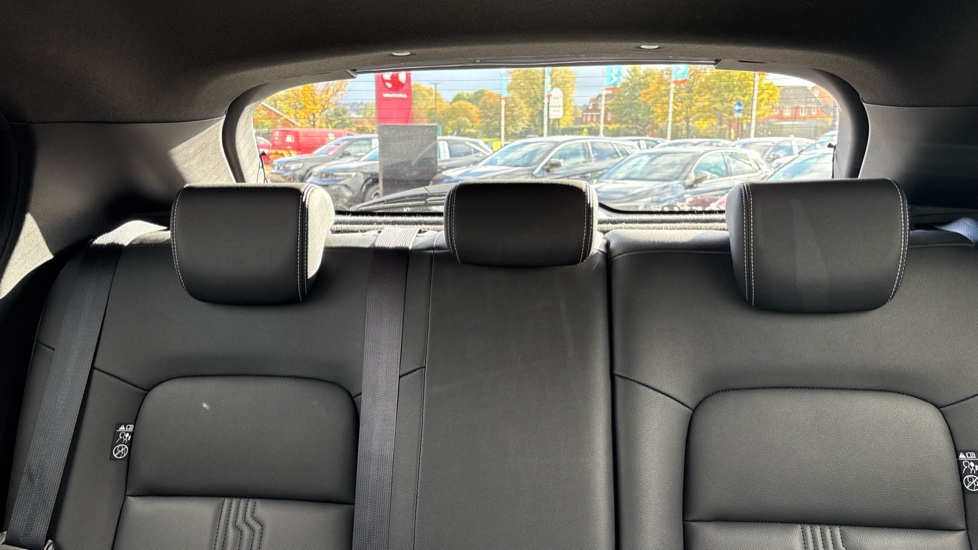 Nissan Juke 1.0 DiG-T 114 Tekna 5dr DCT Petrol Hatchback - Image 15