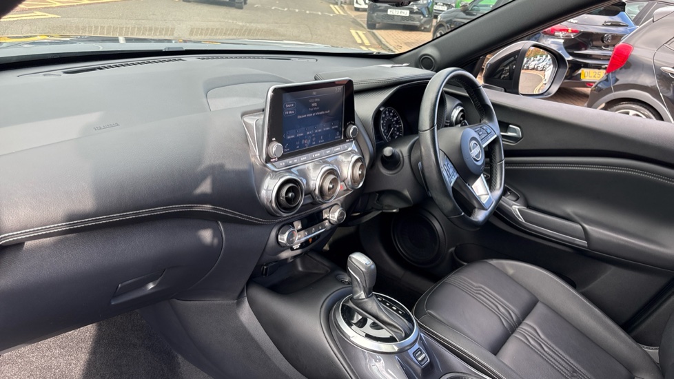 Nissan Juke 1.0 DiG-T 114 Tekna 5dr DCT Petrol Hatchback - Image 28