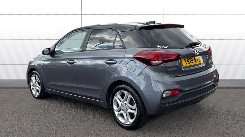 Hyundai i20 1.2 MPi Play 5dr Petrol Hatchback - Image 2