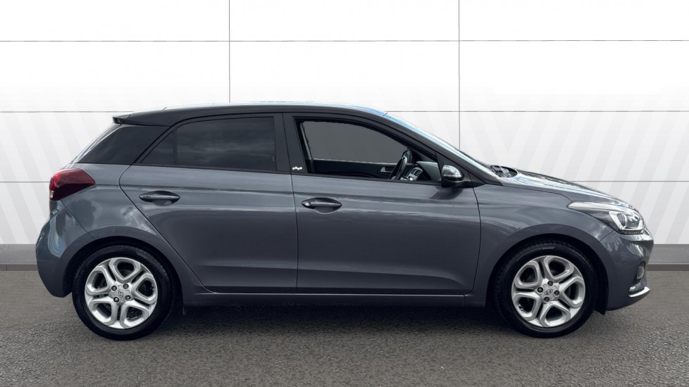 Hyundai i20 1.2 MPi Play 5dr Petrol Hatchback - Image 5