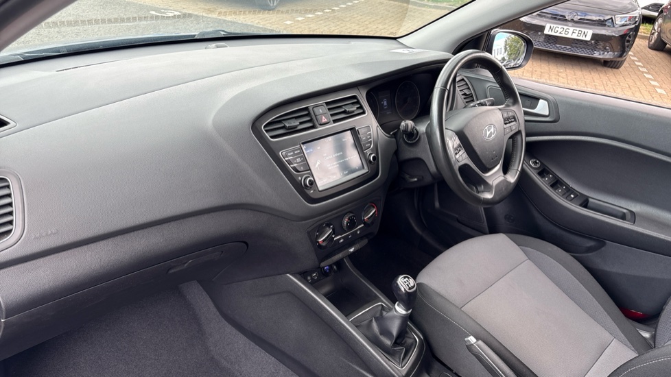 Hyundai i20 1.2 MPi Play 5dr Petrol Hatchback - Image 9