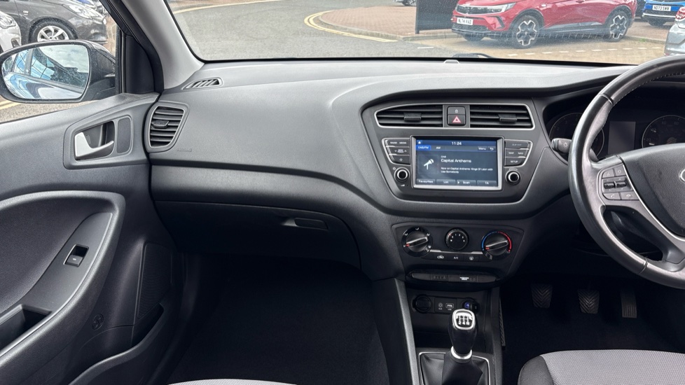 Hyundai i20 1.2 MPi Play 5dr Petrol Hatchback - Image 14