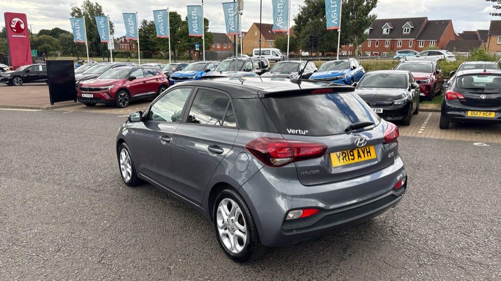 Hyundai i20 1.2 MPi Play 5dr Petrol Hatchback - Image 42