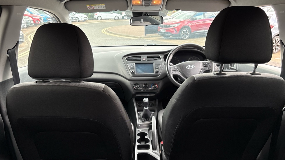 Hyundai i20 1.2 MPi Play 5dr Petrol Hatchback - Image 43