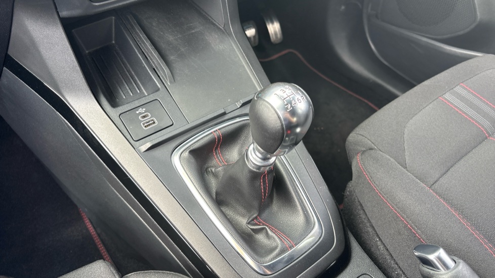 Ford Puma 1.0 EcoBoost Hybrid mHEV ST-Line 5dr Petrol Hatchback - Image 13