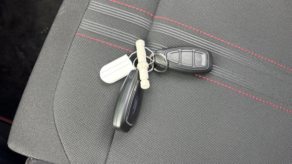 Ford Puma 1.0 EcoBoost Hybrid mHEV ST-Line 5dr Petrol Hatchback - Image 19