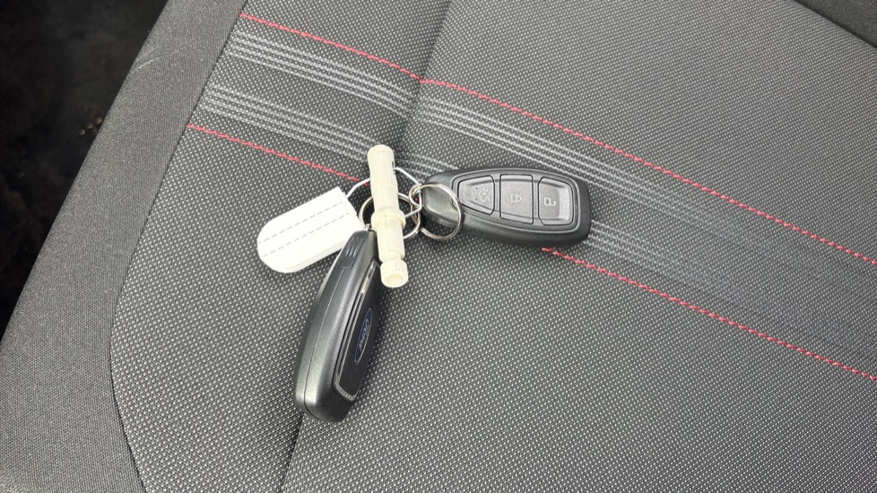 Ford Puma 1.0 EcoBoost Hybrid mHEV ST-Line 5dr Petrol Hatchback - Image 21