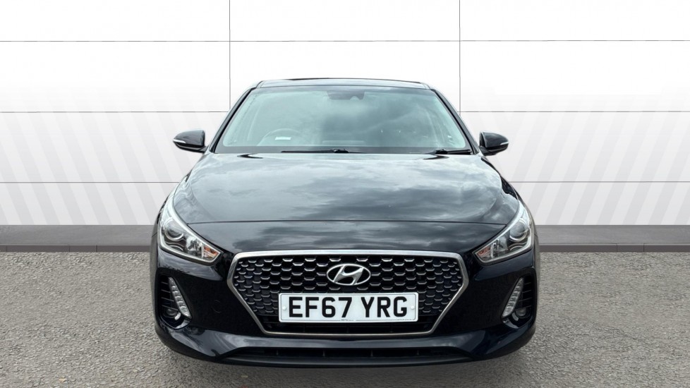 Hyundai i30 1.6 CRDi SE Nav 5dr Diesel Hatchback - Image 3