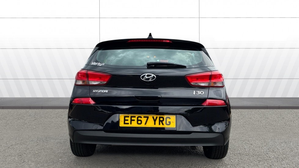 Hyundai i30 1.6 CRDi SE Nav 5dr Diesel Hatchback - Image 6