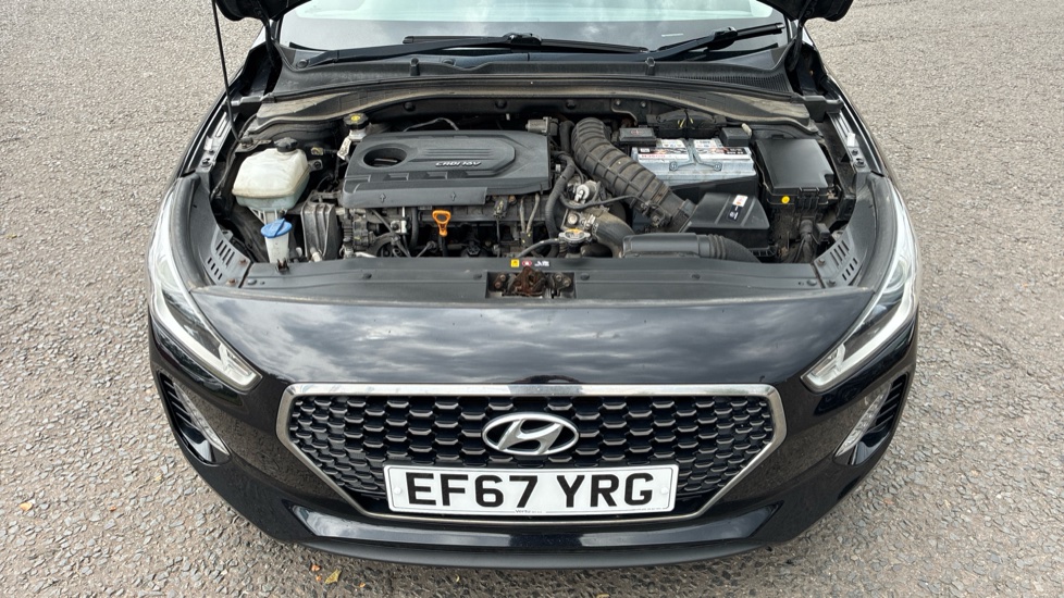 Hyundai i30 1.6 CRDi SE Nav 5dr Diesel Hatchback - Image 8