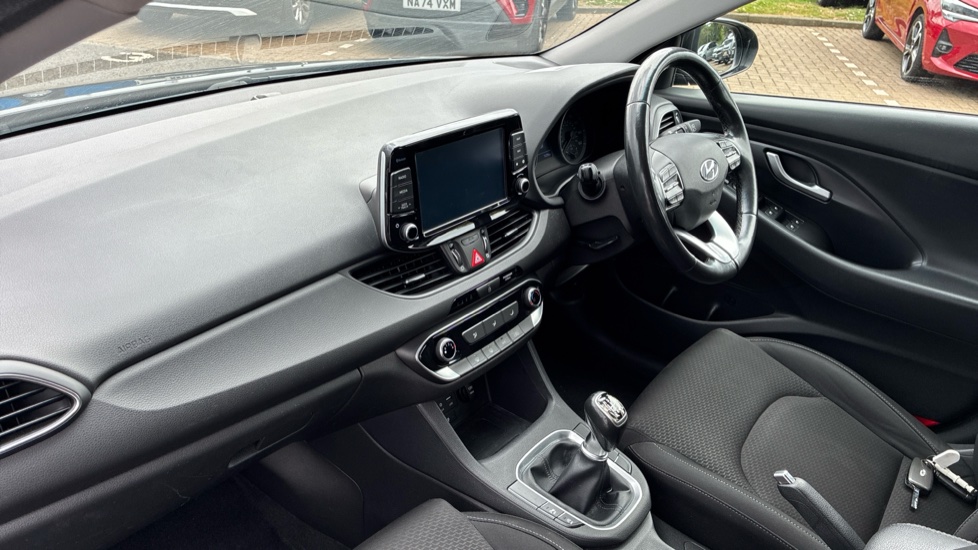 Hyundai i30 1.6 CRDi SE Nav 5dr Diesel Hatchback - Image 9