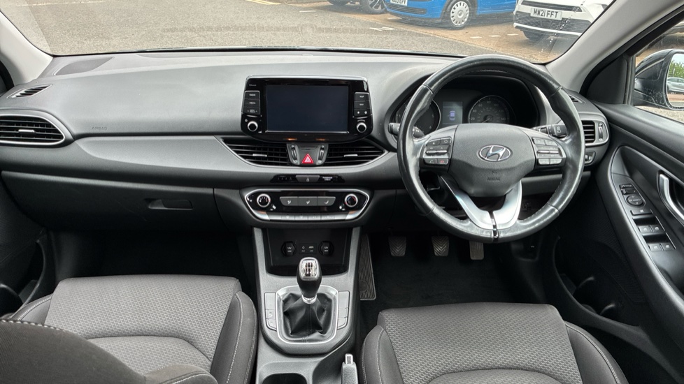 Hyundai i30 1.6 CRDi SE Nav 5dr Diesel Hatchback - Image 10