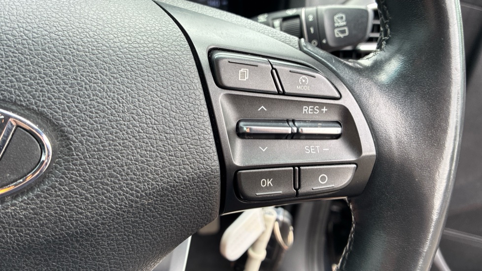 Hyundai i30 1.6 CRDi SE Nav 5dr Diesel Hatchback - Image 31