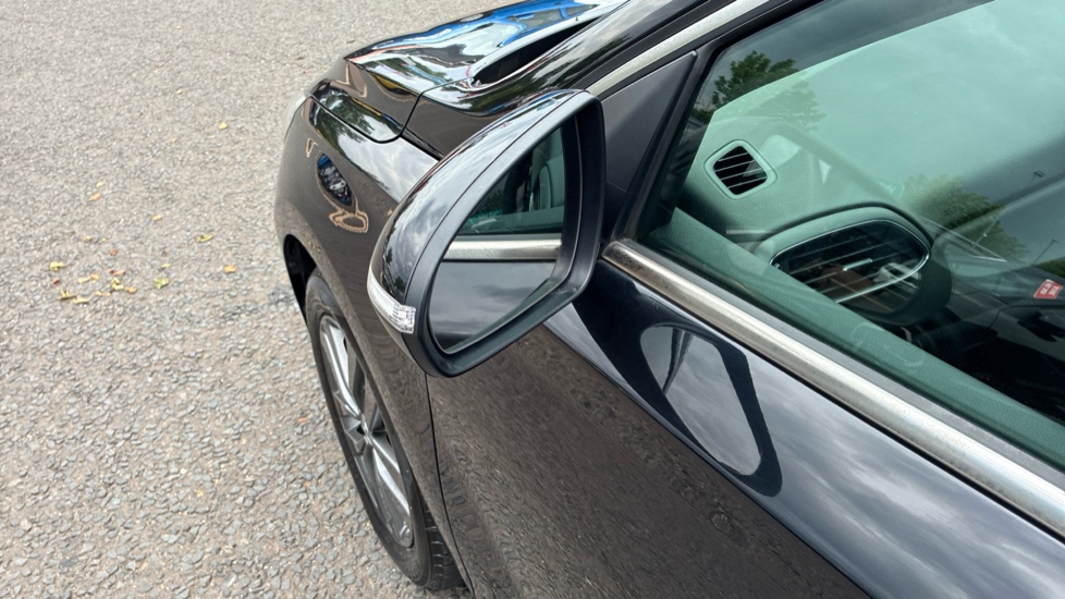 Hyundai i30 1.6 CRDi SE Nav 5dr Diesel Hatchback - Image 49