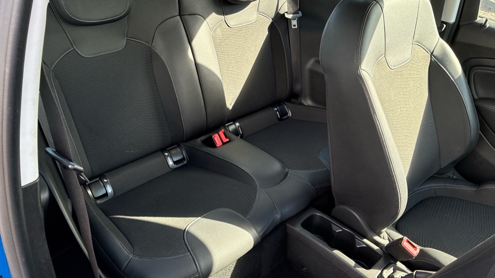 Vauxhall Adam 1.2i Griffin 3dr Petrol Hatchback - Image 16
