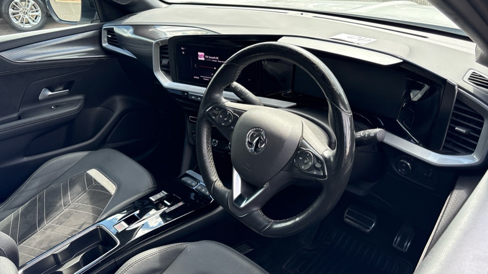 Vauxhall Mokka 100kW Ultimate 50kWh 5dr Auto Electric Hatchback - Image 11
