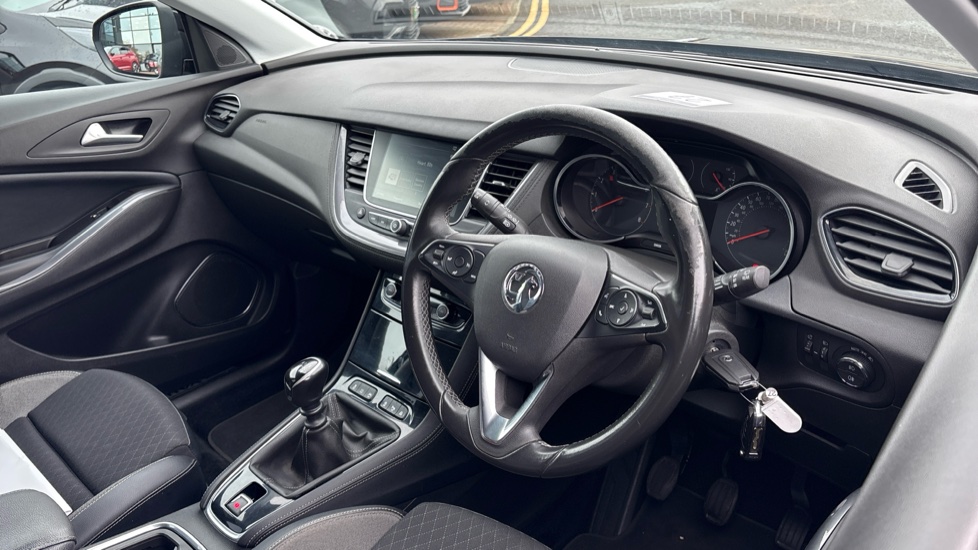 Vauxhall Grandland X 1.2 Turbo Sport Nav 5dr Petrol Hatchback - Image 11