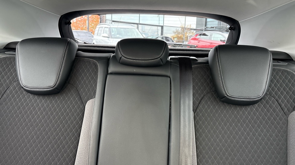 Vauxhall Grandland X 1.2 Turbo Sport Nav 5dr Petrol Hatchback - Image 27