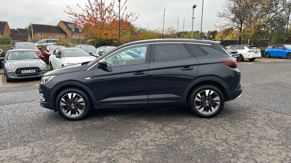 Vauxhall Grandland X 1.2 Turbo Sport Nav 5dr Petrol Hatchback - Image 31