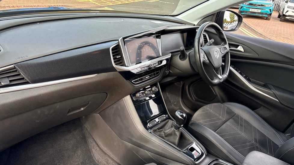 Vauxhall Grandland 1.2 Turbo Ultimate 5dr Petrol Hatchback - Image 9