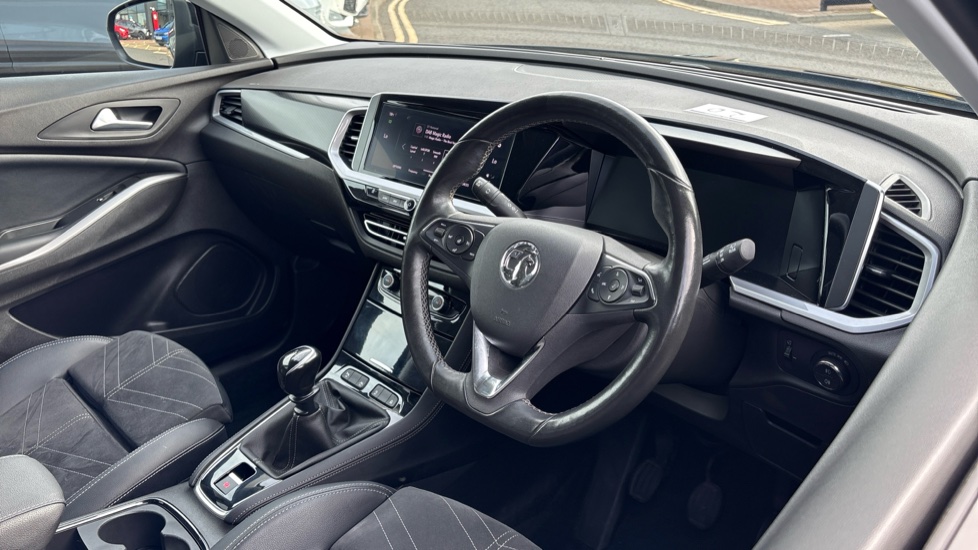 Vauxhall Grandland 1.2 Turbo Ultimate 5dr Petrol Hatchback - Image 11