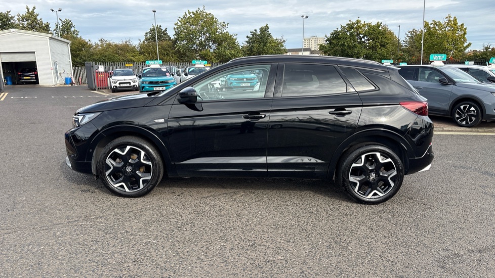 Vauxhall Grandland 1.2 Turbo Ultimate 5dr Petrol Hatchback - Image 27