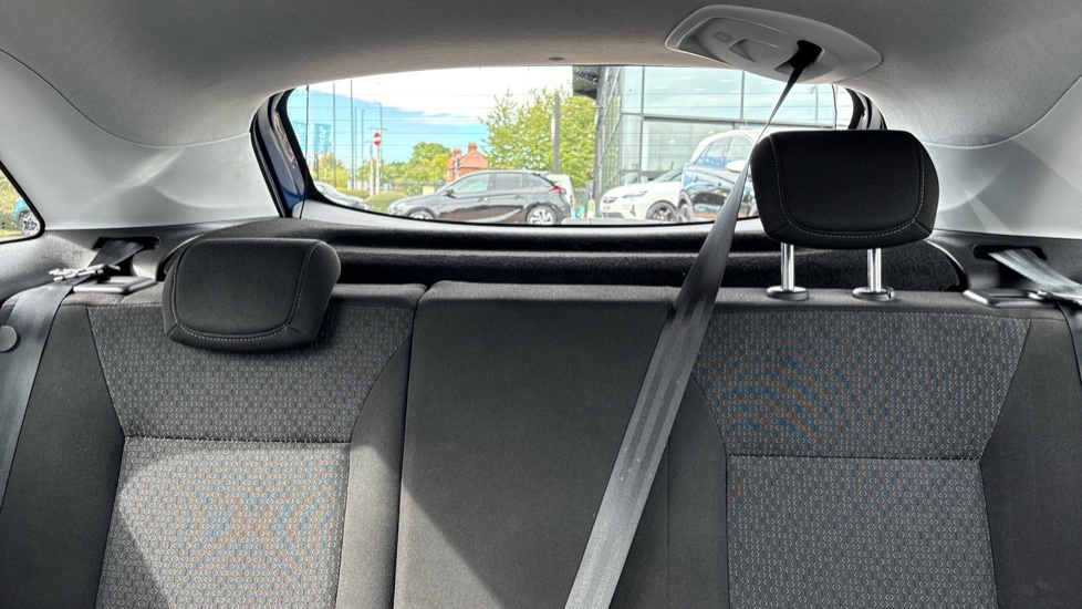 Vauxhall Crossland X 1.2T [110] SE 5dr [Start Stop] Auto Petrol Hatchback - Image 15