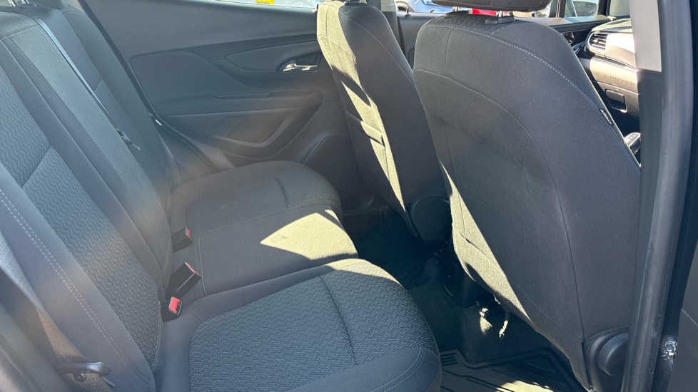 Vauxhall Mokka X 1.6i Active 5dr Petrol Hatchback - Image 39
