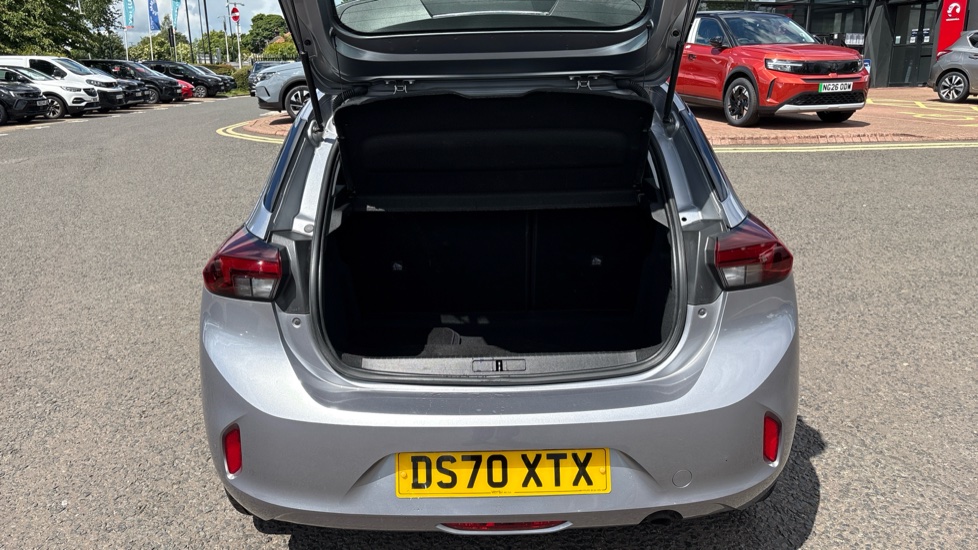 Vauxhall Corsa 1.2 SE 5dr Petrol Hatchback - Image 4