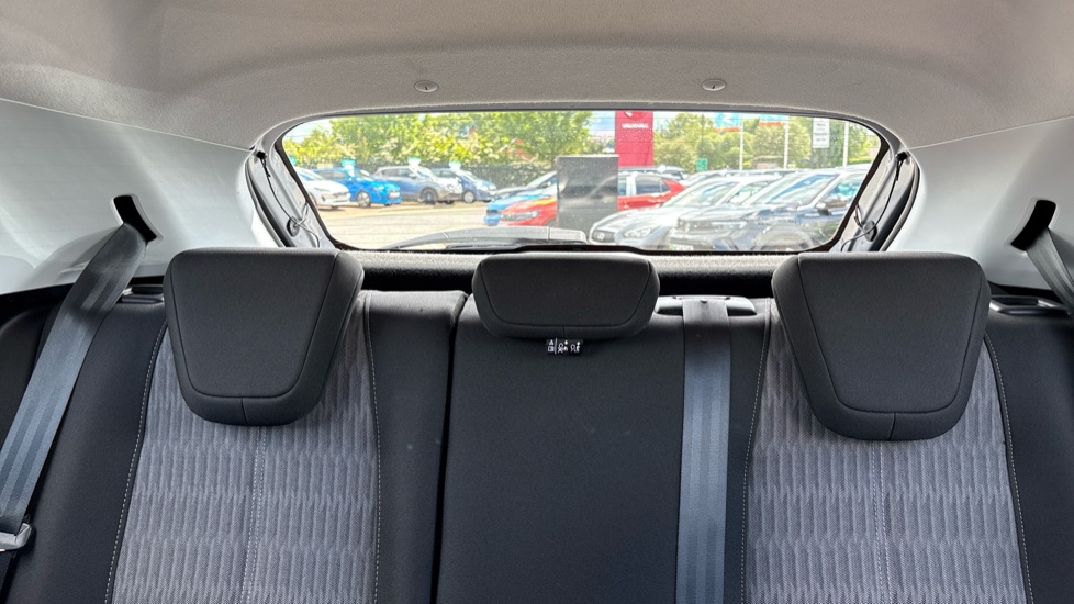 Vauxhall Corsa 1.2 SE 5dr Petrol Hatchback - Image 15