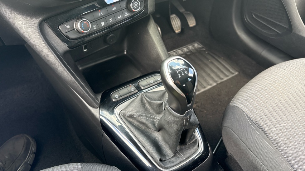Vauxhall Corsa 1.2 SE Nav Premium 5dr Petrol Hatchback - Image 13