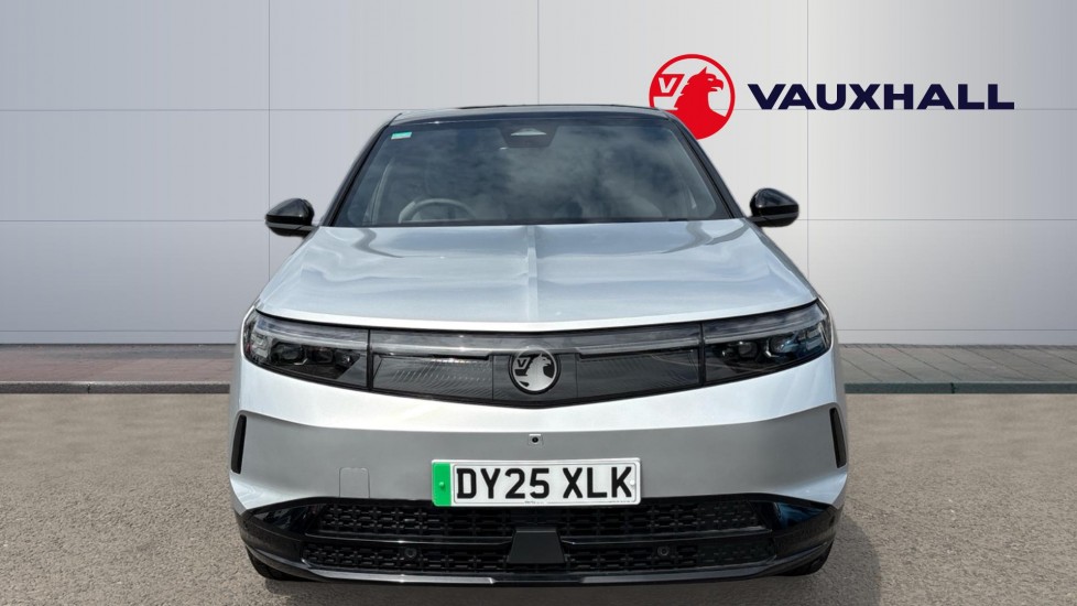 Vauxhall Grandland 157kW Ultimate 73kWh 5dr Auto [Panoramic Roof] Electric Hatchback - Image 3