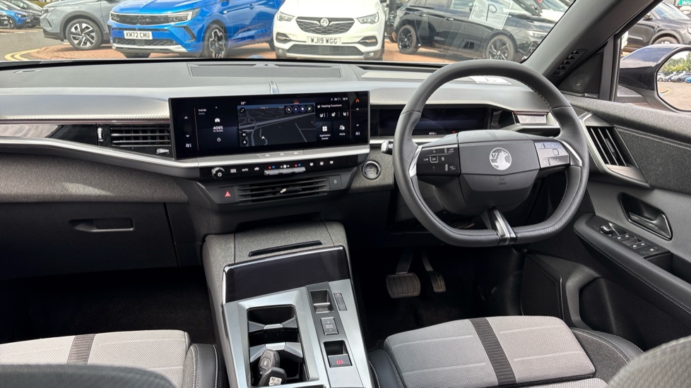 Vauxhall Grandland 157kW Ultimate 73kWh 5dr Auto [Panoramic Roof] Electric Hatchback - Image 10