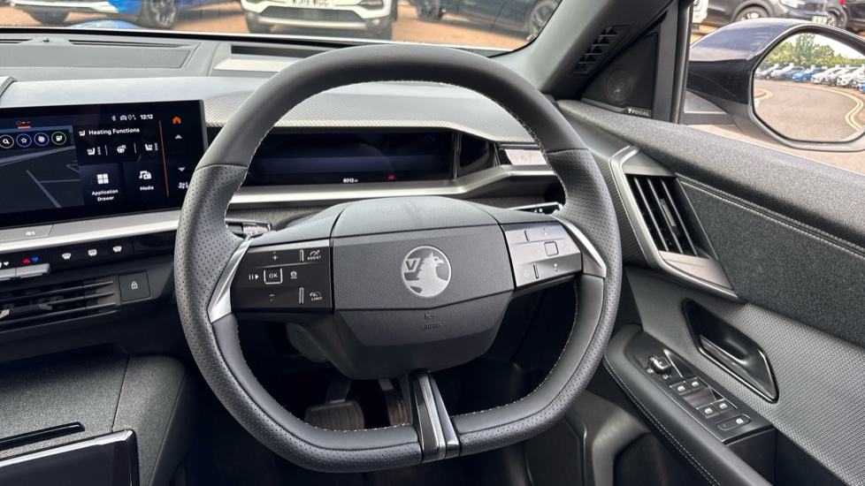 Vauxhall Grandland 157kW Ultimate 73kWh 5dr Auto [Panoramic Roof] Electric Hatchback - Image 25