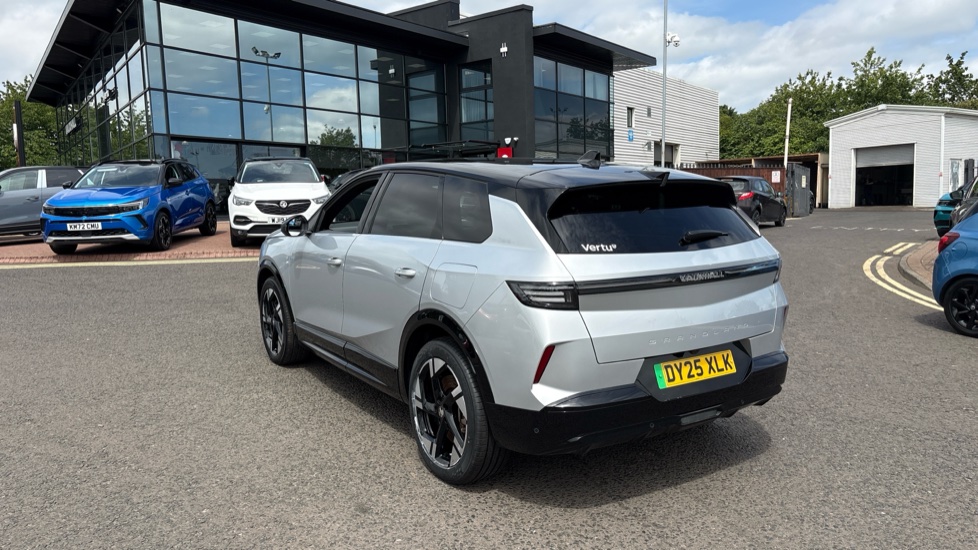 Vauxhall Grandland 157kW Ultimate 73kWh 5dr Auto [Panoramic Roof] Electric Hatchback - Image 37