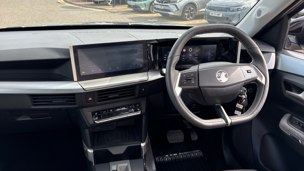 Vauxhall Frontera 83kW Ultimate 44kWh 5dr Auto Electric Estate - Image 10