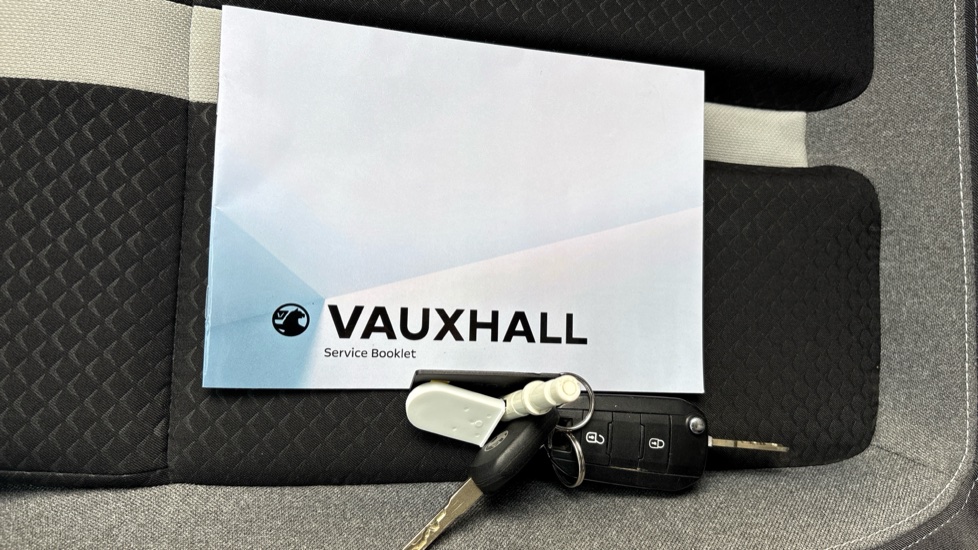 Vauxhall Frontera 83kW Ultimate 44kWh 5dr Auto Electric Estate - Image 21